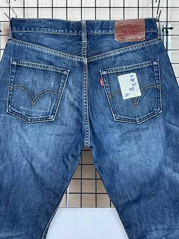 Levi's Denim Jean Made in China เอววัดจริง 33 ยาว 38