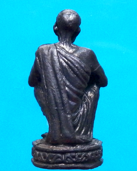 รูปหล่อนั่งยอง หลวงพ่อคูณ วัดบ้านไร่