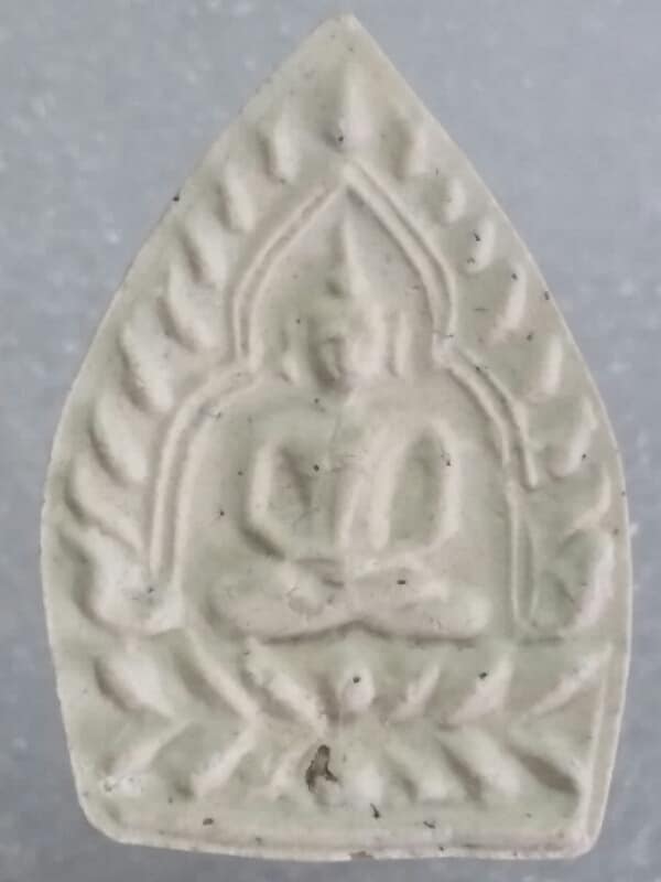 พระผงเจ้าสัว รุ่นสร้างเขื่อน วัดกลางบางแก้ว นครปฐม ปี๕๙ + กล่อง เคาะเดียวครับ