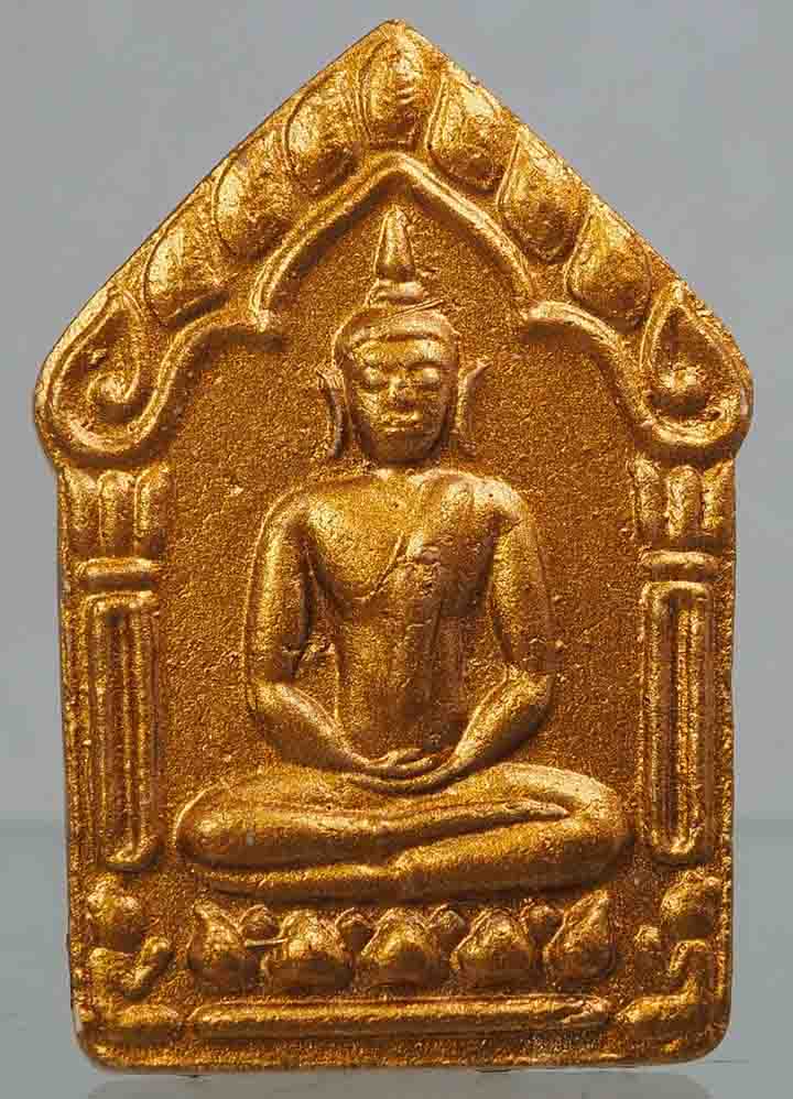 พระขุนแผนพรายกุมาร ปี46 เนื้อชมพู ทาทอง พิมพ์ใหญ่หลังตะกรุดเงินคู่ สวยงามตามภาพครับท่าน