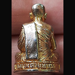 พระรูปหล่อพระครูพัดธาจิตตปัญโญ วัดบ้านด่านท่าเรือ