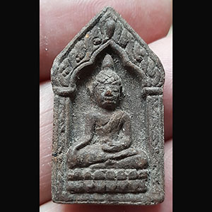 พระยอดขุนพล รุ่นแรก เนื้อมหาว่าน วัดชากผักกูด จ.ระยอง พ.ศ.๒๕๕๐ {พิมพ์เล็ก}