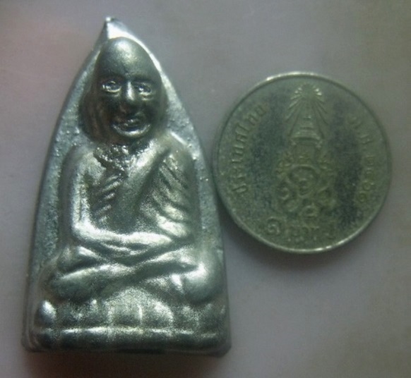 **วัดใจ**หลวงปู่ทวด หลังเตารีดใหญ่ เนื้อตะปูสังฆวานร วัดพระธาตุฯ ปี๒๕๓๙**ขุนพันธ์เจ้าพิธี อ.นอง เสก