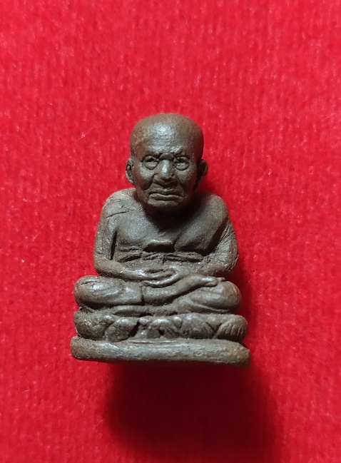 เคาะเดียว หลวงปู่ทวดลอยองค์ เนื้อว่าน วัดสะบ้าย้อย