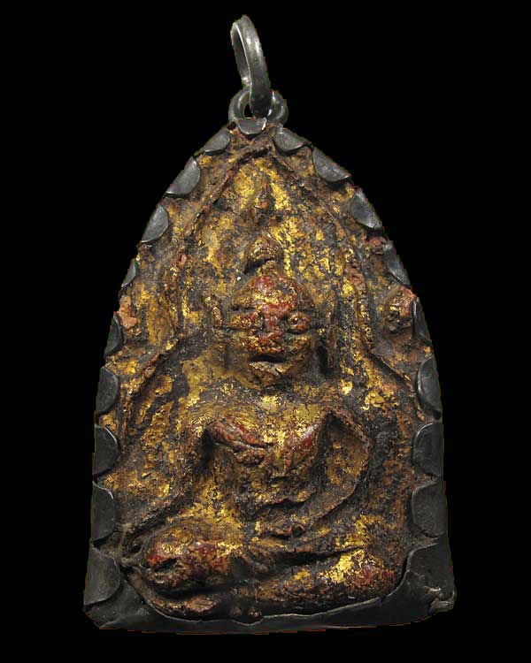 พระขุนแผนพลายคู่ตัดเดี่ยว พิมพ์หน้ายักษ์ กรุวัดบ้านกร่าง จ.สุพรรณบุรี เลี่ยมเงิน