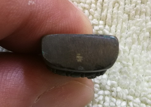 พระพิมพ์นางพญาหล่อ เนื้อสำริด หลวงพ่อสมชาย วัดปริวาส จ.กรุงเทพ ปี ๒๕๓๒