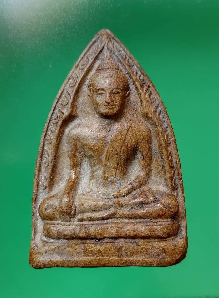 พระหลวงพ่อขอม วัดไผ่โรงวัว จ.สุพรรณบุรี ไม่ทราบปีสร้าง