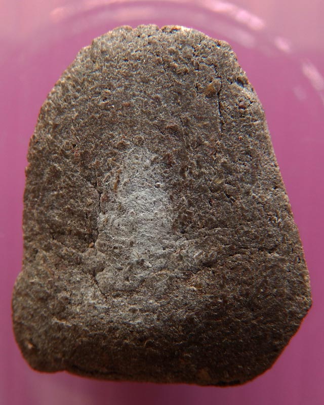 ปิดตารุ่นแรกท้องอุ เนื้อผงว่านผสมน้ำนมควาย หลวงพ่อเขียว วัดหรงบล จ.นครศรีธรรมราช พ.ศ. 2510 (B1)