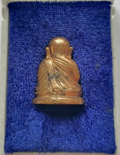 พระรูปหล่อ หลวงพ่อเงิน  วัดท่ามะไฟ ปี2537 เนื้อทองแดงผิวไฟ พร้อมกล่องสวยๆ