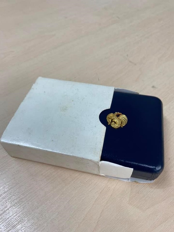 เหรียญฉลองสิริราชสมบัติครบ50ปี กาญจนาภิเษก ร.9 เนื้อเงินขัดเงา ราคาหน้าเหรียญ300บาท