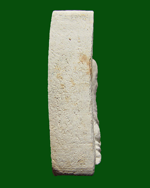 พระผงของขวัญ หลวงพ่อเงิน วัดท้ายน้ำ รุ่นสร้างสะพาน ปลุกเศกโดย หลวงพ่อเกษม เขมโก พ.ศ. 2528 กล่องเดิม