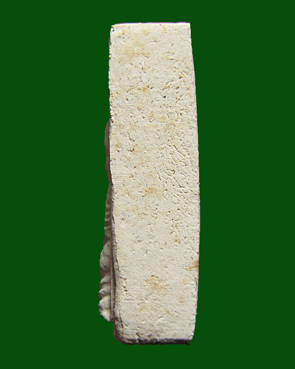 พระผงของขวัญ หลวงพ่อเงิน วัดท้ายน้ำ รุ่นสร้างสะพาน ปลุกเศกโดย หลวงพ่อเกษม เขมโก พ.ศ. 2528 กล่องเดิม