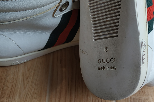 รองเท้า GUCCI สีขาว วินเทจ สภาพยังสวย พื้นยังโอเค