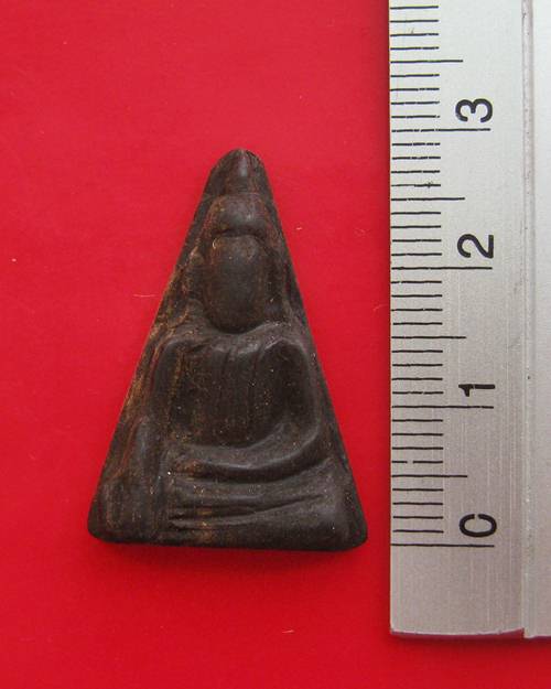 พระสมเด็จนางพญางิ้วดำ รุ่นเสตุวารี หลวงพ่อเกษม เขมโก ปี 27