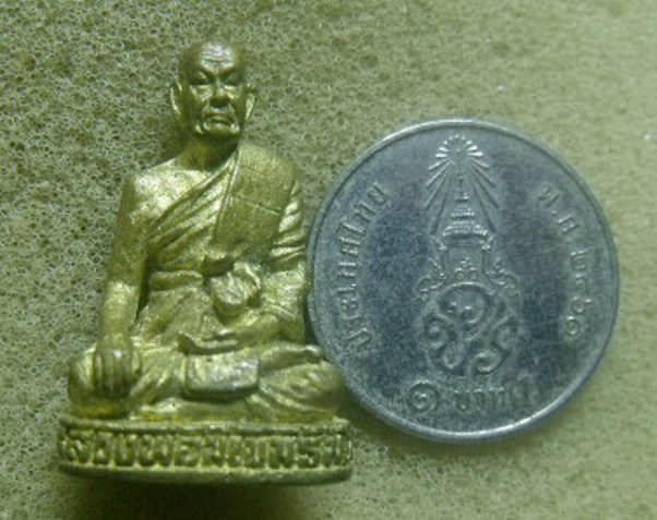**วัดใจ**รูปหล่อหลวงพ่อมี วัดมารวิชัย จ.อยุธยา**สวยๆ เชิญชมครับ