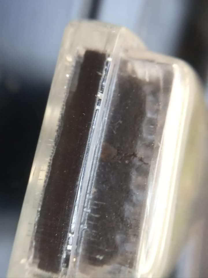 หลวงปู่ทวด พิมพ์เตารีด เนื้อผงดำ รุ่นเฉลิมพระเกียรติร.9 ปี2540 ด้านหลังตรา ภปร มีตะกรุดใต้ฐาน