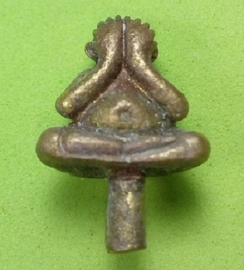 พระปิดตาชินบัญชร รุ่นแรก หลวงพ่อสิน เนื้อชนวนก้นเดือย  พิธีเดียวกับเจริญพรไตรมาส 61