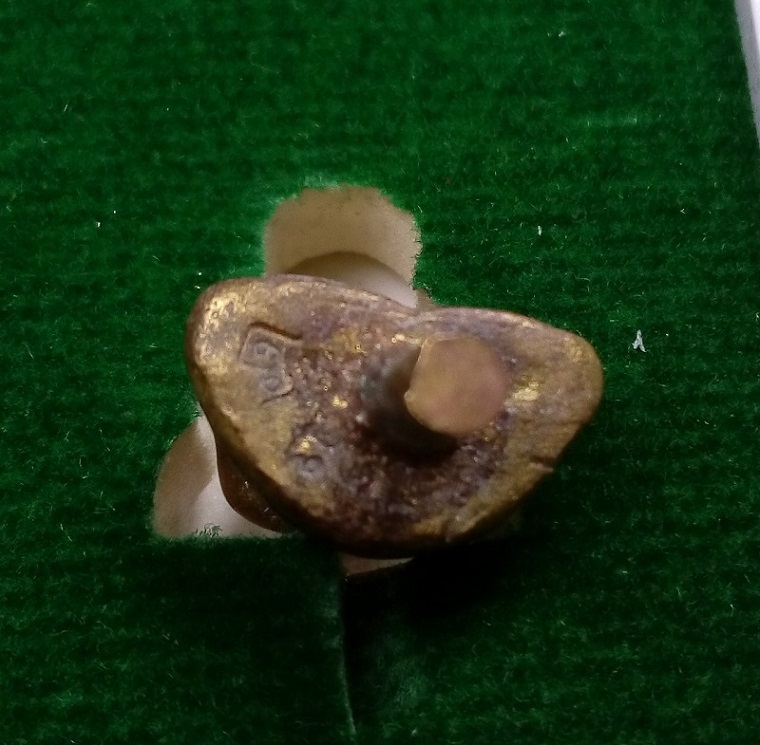 พระปิดตาชินบัญชร รุ่นแรก หลวงพ่อสิน เนื้อชนวนก้นเดือย  พิธีเดียวกับเจริญพรไตรมาส 61