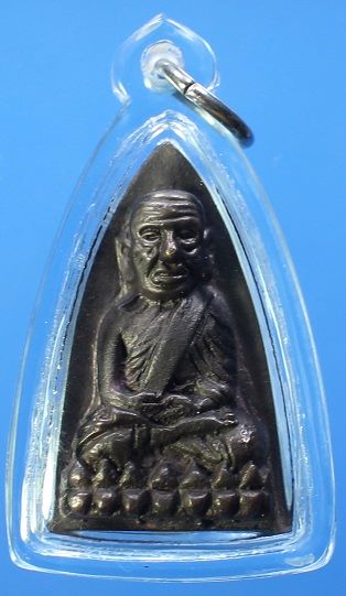 หลวงปู่ทวด พิมพ์เตารีดพิมพ์ใหญ่ รุ่นสร้างโรงพยาบาลวัดโคกโพธิ์ ปี๓๙ เนื้อนวะ เชิญครับ.