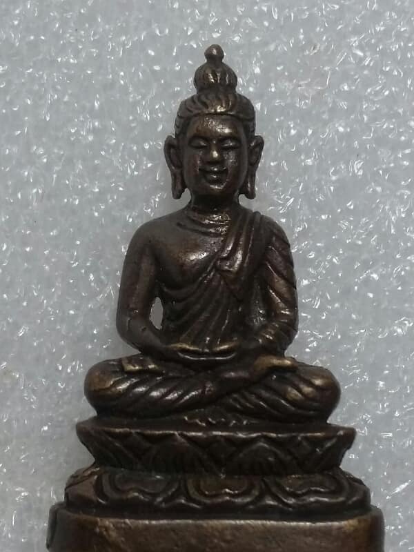 รุปหล่อพระพุทธวัดกำแพง   เคาะเดียวครับ