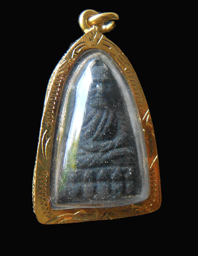 หลวงปู่ทวดเนื้อว่าน วัดไทร ตะกรุด 2 ดอก พร้อมเลี่ยมทองไมครอน..!!