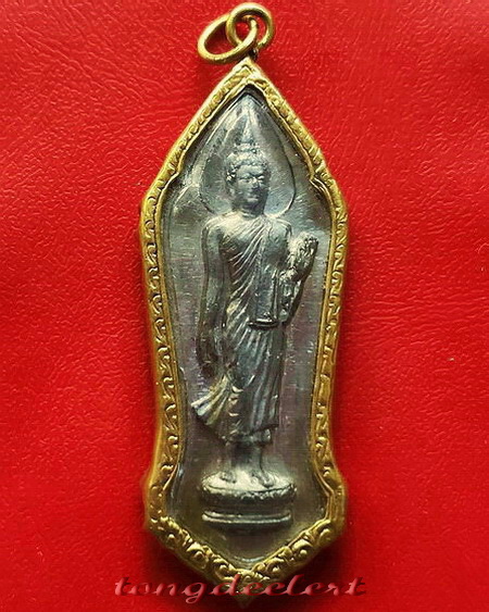 พระลีลา 25 พุทธศตวรรษ เนื้อชิน เลี่ยมเดิมตราธรรมจักร สวยมากค่ะ