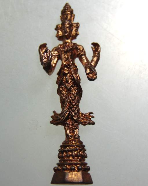 ๒๐ รูปหล่อพระตรีมูรติ