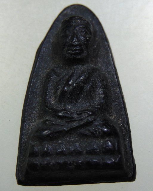 หลวงปู่ทวดเนื้อดินเผา วัดช้างให้ ปี 2513 (ผสมผงว่านหลวงปู่ทวด ปี2497) สร้างโดยพระครูใบฎีกาขาว