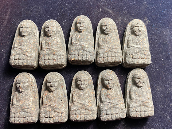 *พิเศษ ชุด10องค์ หลวงปู่ทวด วัดห้วยมงคล เสาร์5 ปี51 เนื้อว่าน108 