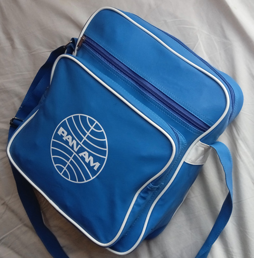 กระเป๋า PAN AM สีฟ้า สวยๆ สภาพยังใหม่ สียังสด