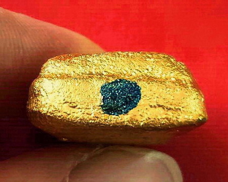 พระปิดตา หลวงพ่อเล็ก วัดสันติคิรีศรีบรมธาตุ(วัดเขาดิน) จ.กาญจนบุรี พิมพ์กรรมการปิดทองเดิม สวยมากค่ะ