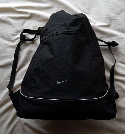 เป้หูรูดทรงถุงทะเล NIKE ของแท้ สีดำสวยๆ น้ำหนักเบา สะพายได้หิ้วได้