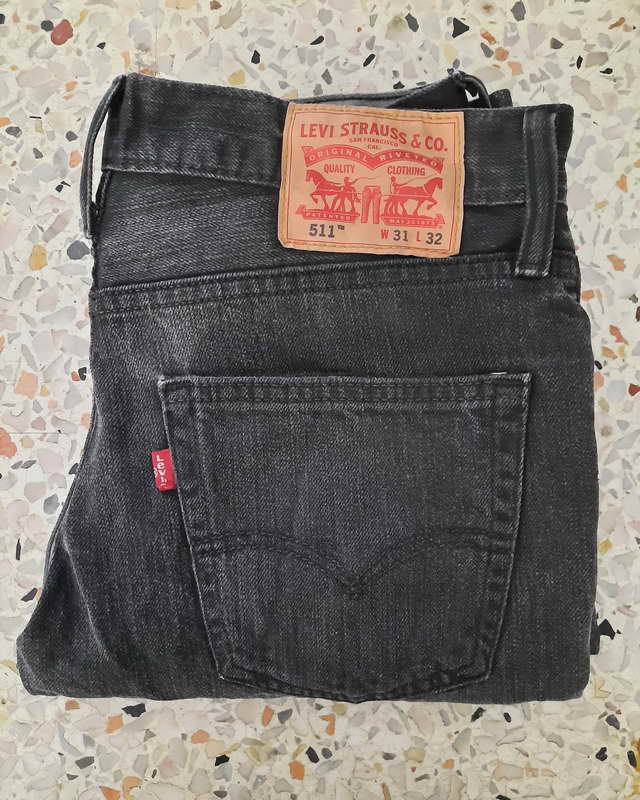กางเกงยีนส์ Levi's 511สีดำ เอว32นิ้วยาว 42น้ว