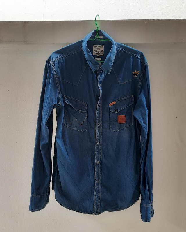 เสื้อเชิ้ตยีนส์Wrangler Made in USA เบอร์ L ไหล่ 19 อก 21 ยาว 26 วัดจากคอ