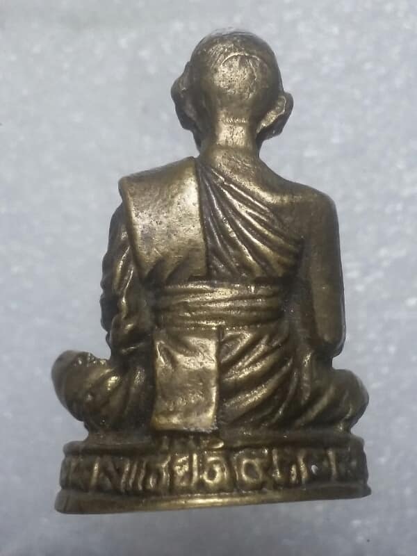 พระหล่อรูปเหมือน หลวงพ่อแพ วัดพิกุลทอง สิงห์บุรี
