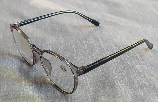 SALE เหลือเพียง 149.- ตัวสุดท้าย / แว่นตาสายตายาว ของใหม่ Clear Frame Streel Structure สวยๆ 