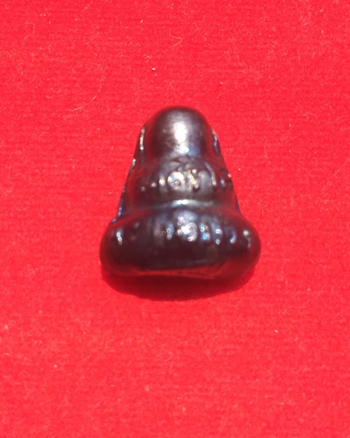 พระปิดตา เนื้อเมฆพัต ปี09 หลวงพ่อนารถวัดศรีโลหะราษฎร์บำรุง จ.กาญจนบุรี ปลุกเสก