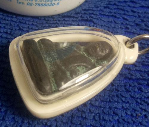 หลวงพ่อเงิน ปืนแตก เศียรกลมเล็ก