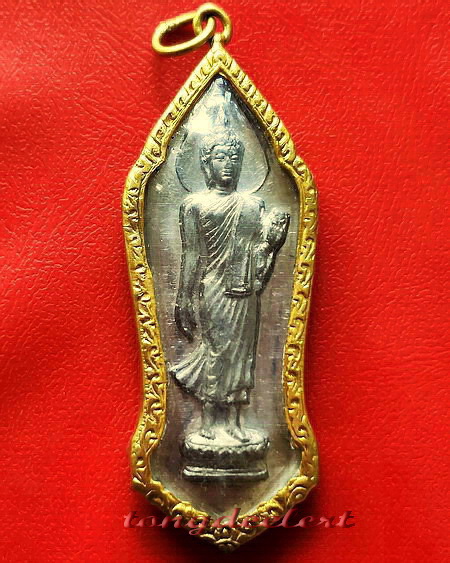 พระลีลา 25 พุทธศตวรรษ เนื้อชิน เลี่ยมเดิมตราธรรมจักร สวยมากค่ะ