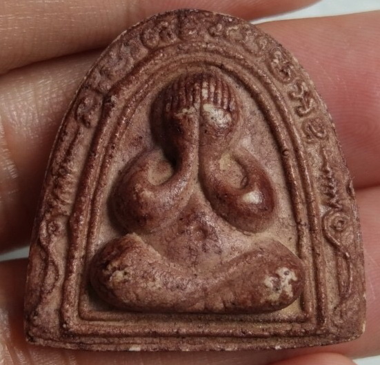 พระปิดตาหลวงพ่อทองอยู่ วัดใหม่หนองพะอง เนื้อผงลงรัก  จ.สมุทรสาคร