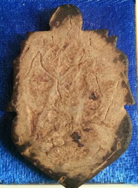 หลวงพ่อทวด กาละตาเดียวแกะ ไท่ทราบที่ สวยงามครับ เคาะเดียว