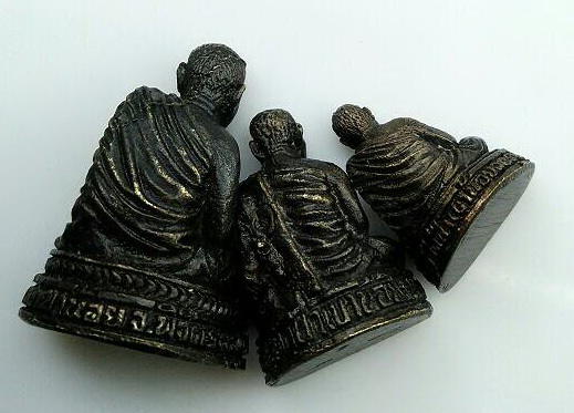 รูปหล่อรุ่นปรกครบ3ขาด ใหญ่-กลาง-เล็ก หลวงปู่จันทา ถาวโร วัดป่าเขาน้อย จ.พิจิตร หายากมากๆๆๆๆๆครบชุดแบ