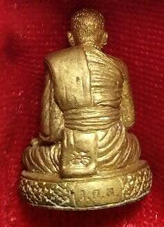 รูปหล่อโบราณเนื้อชนวน ก้นอุดตะกรุดเงิน ผงวิเศษและเกศา หลวงพ่อแฉล้ม วัดกระโดงทอง จ.อยุธยา หายากครับ เ