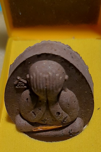 พระปิดตาจัมโบ้ปลดหนี้ หลวงพ่อทอง ศิษย์เอกหลวงพ่อคูณ วัดบ้านไร่ พร้อมกล่องเดิม รุ่นคูณทองเงินล้าน 