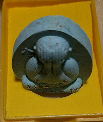 	พระปิดตาจัมโบ้ปลดหนี้ หลวงพ่อทอง ศิษย์เอกหลวงพ่อคูณ วัดบ้านไร่ พร้อมกล่องเดิม รุ่นคูณทองเงินล้าน