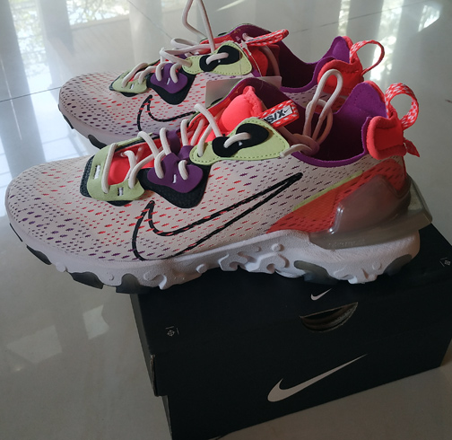 ของใหม่ยกกล่อง รองเท้า NIKE ของแท้ REACT VISION ราคา 5,000.- ป้ายห้อยยังอยู่