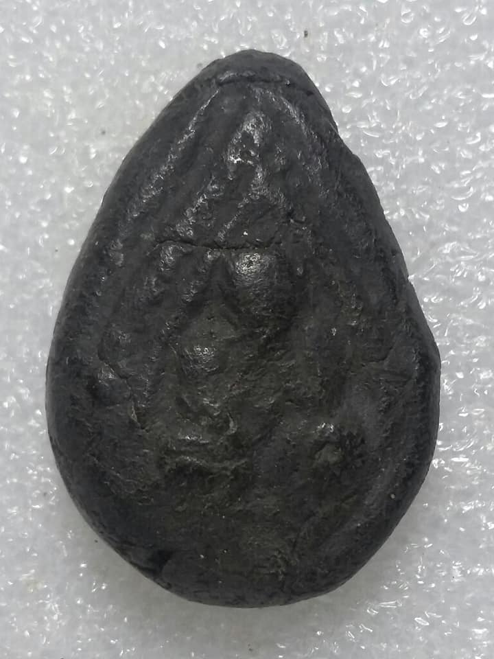 พระปิดตาเนื้อผงใบลาน เก่า   ไม่ทราบวัด 