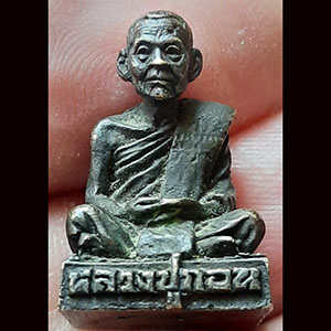 พระรูปหล่อหลวงพ่อกอน วัดบางแคใหญ่ จ.สมุทรสงคราม