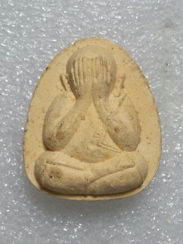 พระปิดตาหลังเลข ๑๓๕ ไม่ทราบที่    เคาะเดียวครับ