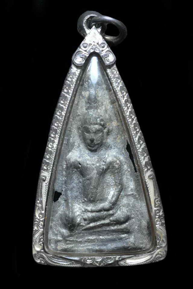 พระอู่ทองฐานสำเภาเนื้อชินเงิน กรุวัดราชบูรณะ อยุธยา พร้อมบัตรพระแท้ เคาะเดียวแดง